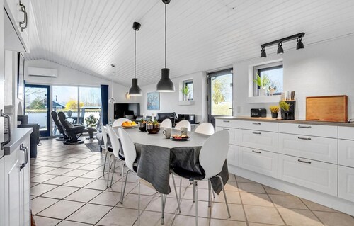 Amazing home in Juelsminde with sauna
