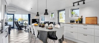 Amazing home in Juelsminde with sauna