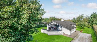 Amazing home in Juelsminde with sauna