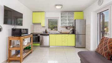 Kühlschrank, Ofen, Herdplatte, Geschirrspüler