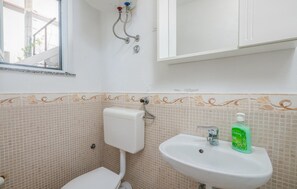 Chuveiro, secador de cabelo
