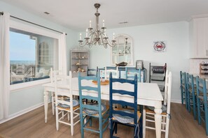 Dining - OCEANFRONT and sweeping views of the Atlantic. Steps to the beach. (North Topsail Beach)