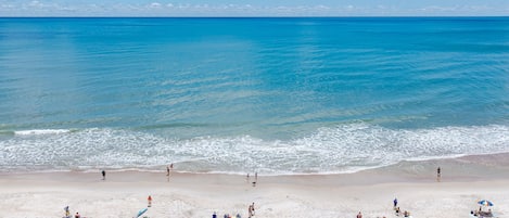 Am Strand, Liegestühle, Strandtücher