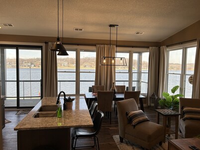 Blue Suede Suites North