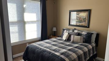 2 bedrooms, iron/ironing board, WiFi, bed sheets