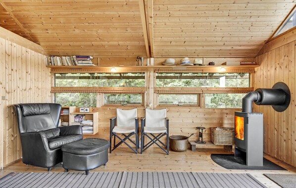 Interior - 3 bedroom amazing home in Tisvildeleje (Tisvildeleje)