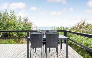 Outdoor dining - 3 bedroom amazing home in Tisvildeleje (Tisvildeleje)