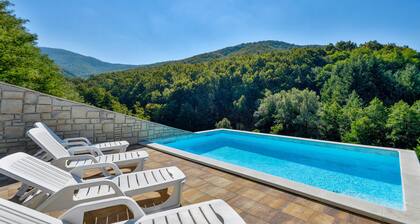 Belle maison Ă Poljanica Bitranska