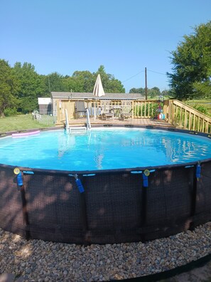 Outdoor pool - in the country 18 miles from first monday trade days (Athens)