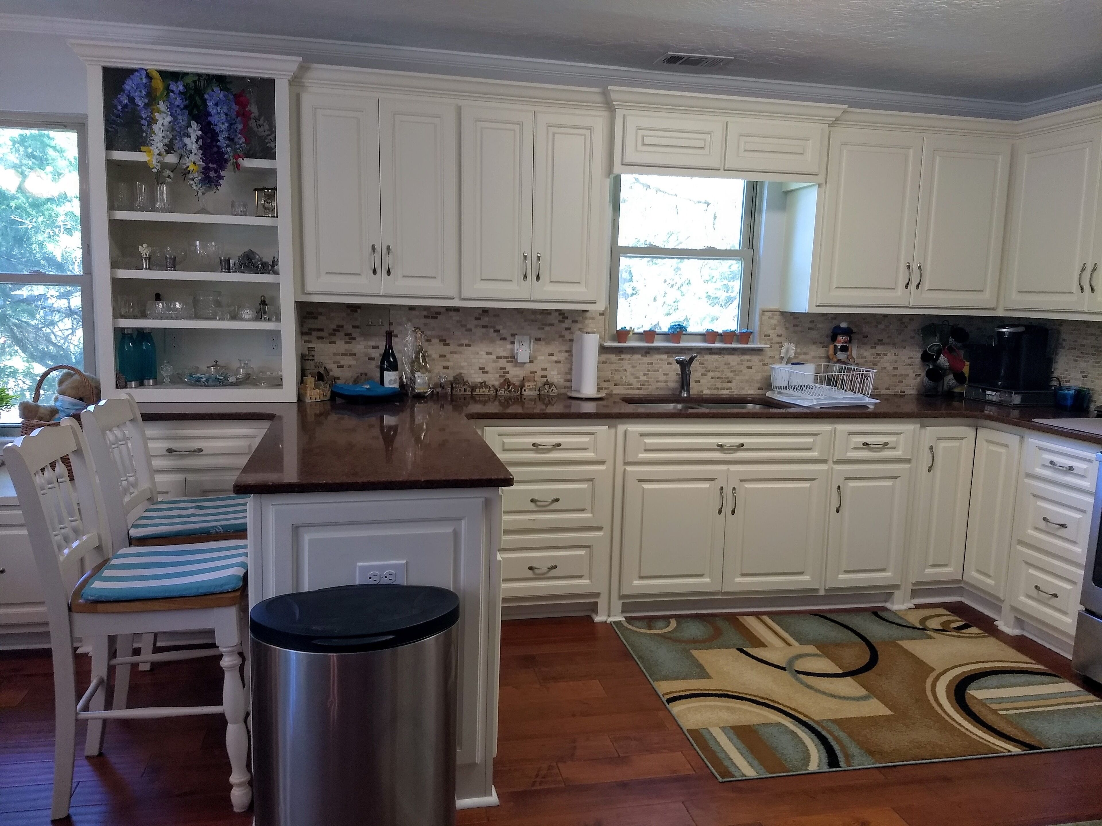 雪櫃、微波爐、焗爐、爐具