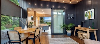 Toka Ridge Lake View, Lux Villa 2bd2bth w/ HotTub