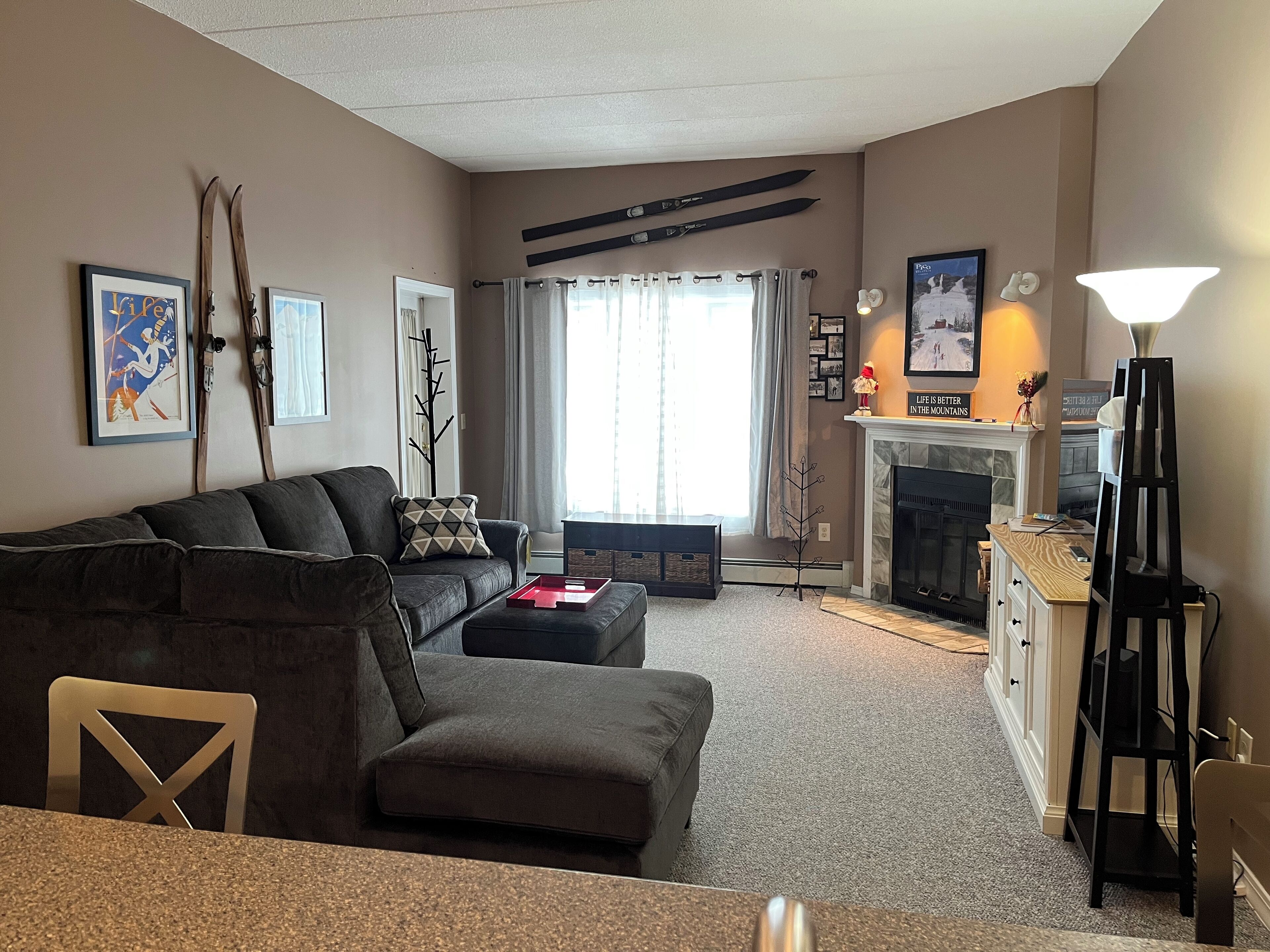 Ground Floor Entry With Ski In/out Access To Pico & Free Shuttle To Killington - Rutland
