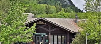 Ground floor entry with ski in/out access to Pico & FREE shuttle to Killington