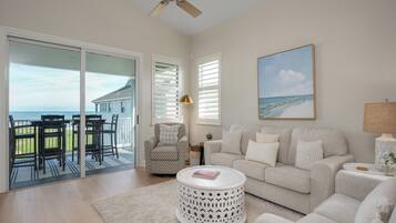 Condo (3 Bedrooms) | Property amenity