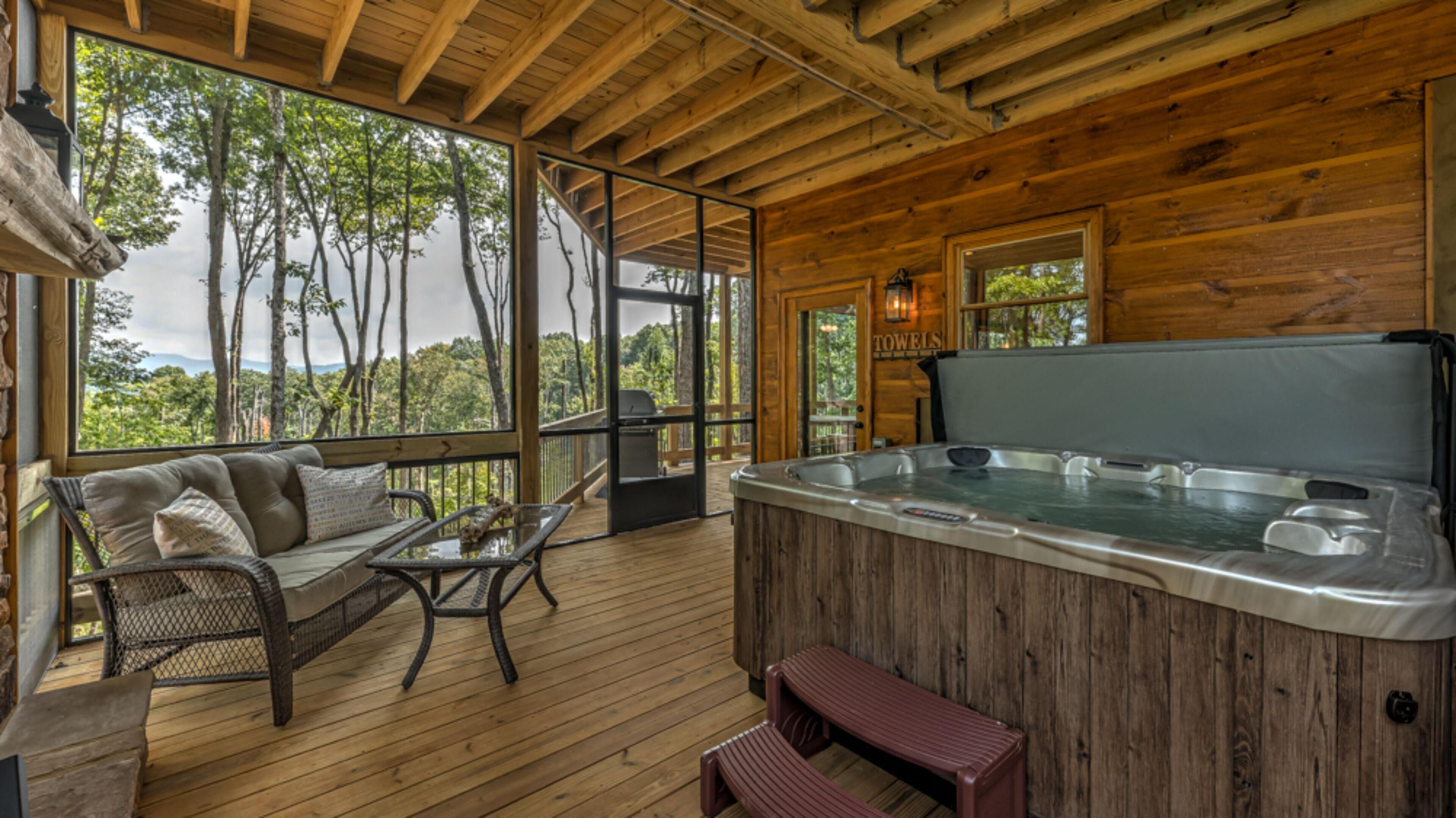 Cabin, 4 Bedrooms | Private spa tub