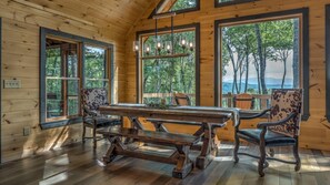Cabin, 4 Bedrooms | In-room dining
