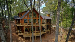 Exterior - Amore on the Ridge by Escape to Blue Ridge (Cherry Log)