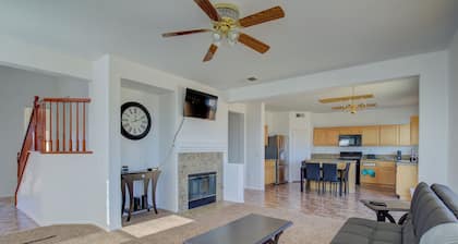 Cozy and Family Friendly Spacious 5 Bedroom Home