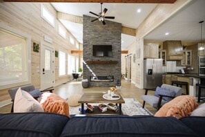 TV connectée, cheminée