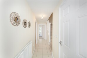 Interior - Frome Gardens (Nottingham)