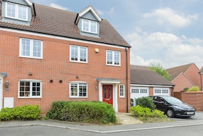 Front of property - Frome Gardens (Nottingham)