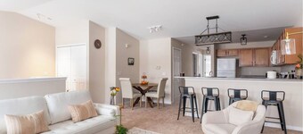 Modern 3-Bed Downtown Apartment