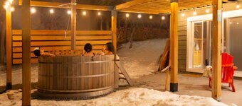 All-Season Family Retreat • Hot Tub • Waterfront