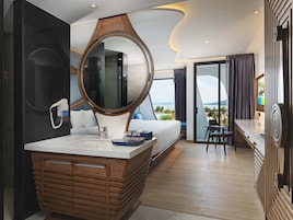 Deluxe Corner Sea-Facing King | Minibar, caja fuerte, escritorio y espacio para trabajar con un portátil