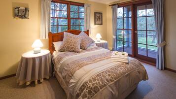 House | 4 bedrooms, bed sheets