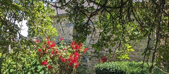 Le Presbytère Normand, South Bayeux pool (5 bedrooms, sleeps 12 (+2), 200m2)