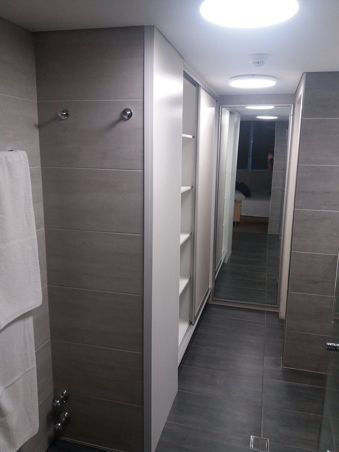 Available Fri December 12th to 19th 2025! Beach front 2 bed North Burleigh — image 3