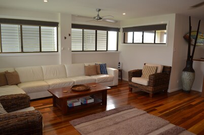 'SEASIDE RETREAT' beach & nature at your doorstep