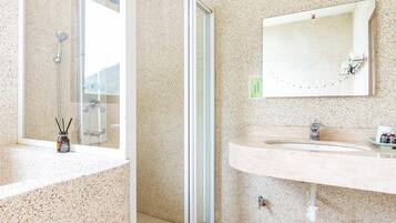 Double Room, 1 Double Bed, Bathtub, Mountain View | Bathroom | Shower, free toiletries, hair dryer, towels