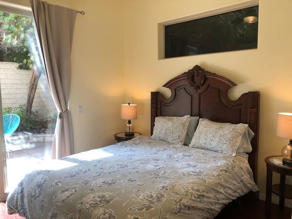 1 chambre, fer et planche à repasser, accès au Wi-Fi (inclus)