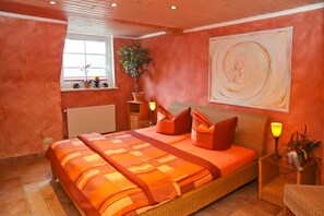 2 Schlafzimmer, Reisekinderbett, kostenloses WLAN, Bettwäsche