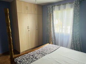 Apartamento luxo | 3 quartos, individualmente mobiliados, espaço de trabalho para notebook