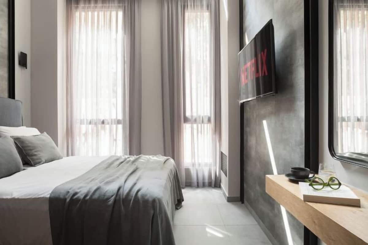 1 bedroom, Egyptian cotton sheets, premium bedding, pillow-top beds