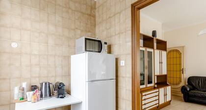 Bramante House - Entire Three-Room Apartment Near the Metro with Wi-Fi