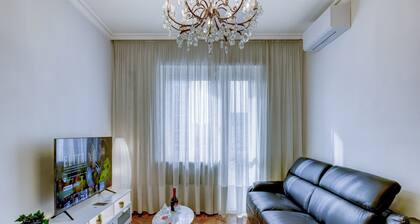 Bramante House - Entire Three-Room Apartment Near the Metro with Wi-Fi