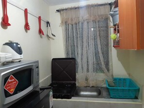 Business Double Room | Private kitchenette | Mini-fridge, microwave, cookware/dishes/utensils - Stay.Plus Mirema Drive Apartment (Nairobi)