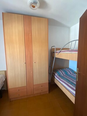 2 makuuhuonetta, vuodevaatteet
