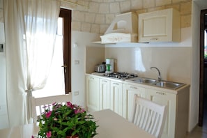 Kühlschrank, Mikrowelle, Geschirrspüler