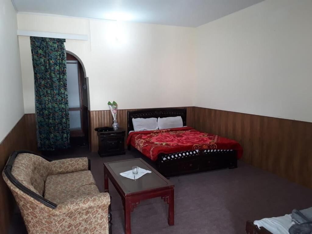 WiFi (無料)、ベッドシーツ