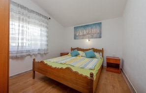 2 bedrooms, free WiFi, bed sheets