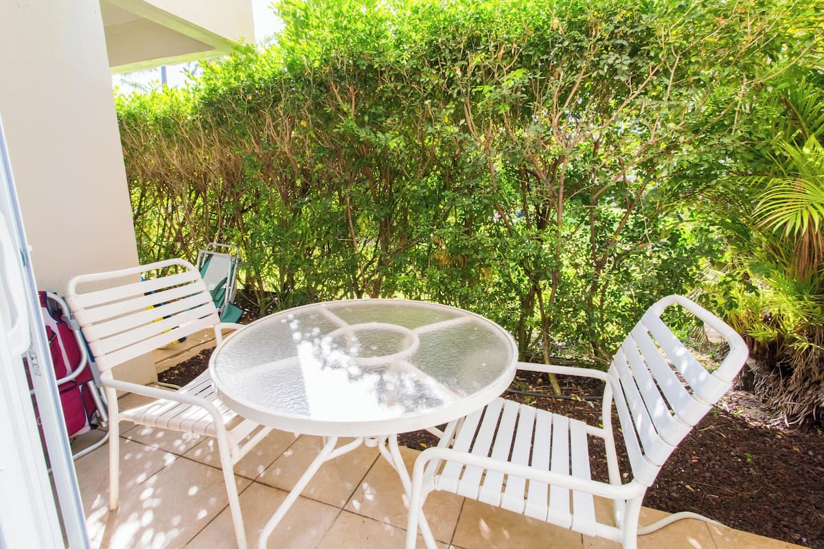 Condo (Q-109 Unit A - No Pets Allowed) | Restaurante al aire libre