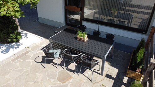 Larch 66 sqm -Chiemgau card- large living/dining area, 2 bathrooms/private terrace