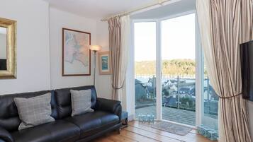 平房 | 客廳 | 電視