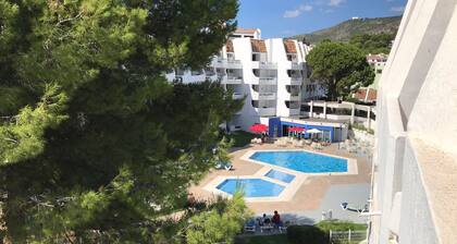 With WLAN, right on the beach with a view of the harbor