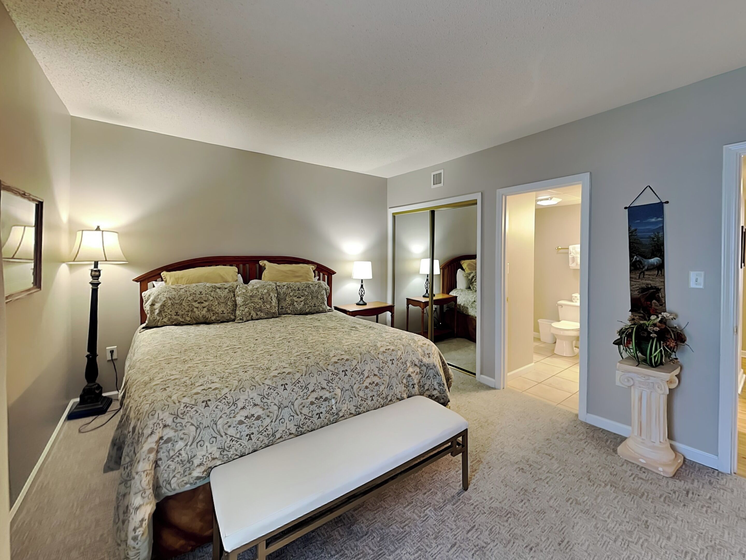 콘도, 침대(여러 개), 발코니, 산 전망 (#521 - No Pets) | 1 개의 침실, 각각 다른 스타일의 인테리어, 각각 다르게 가구 비치, 무료 WiFi