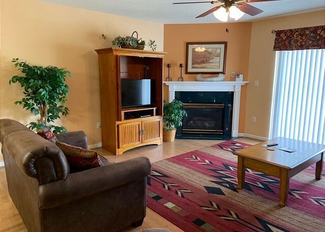 Condo, Multiple Beds, Mountain View (#631 - No Pets) | Living area | 40-inch TV with cable channels, fireplace